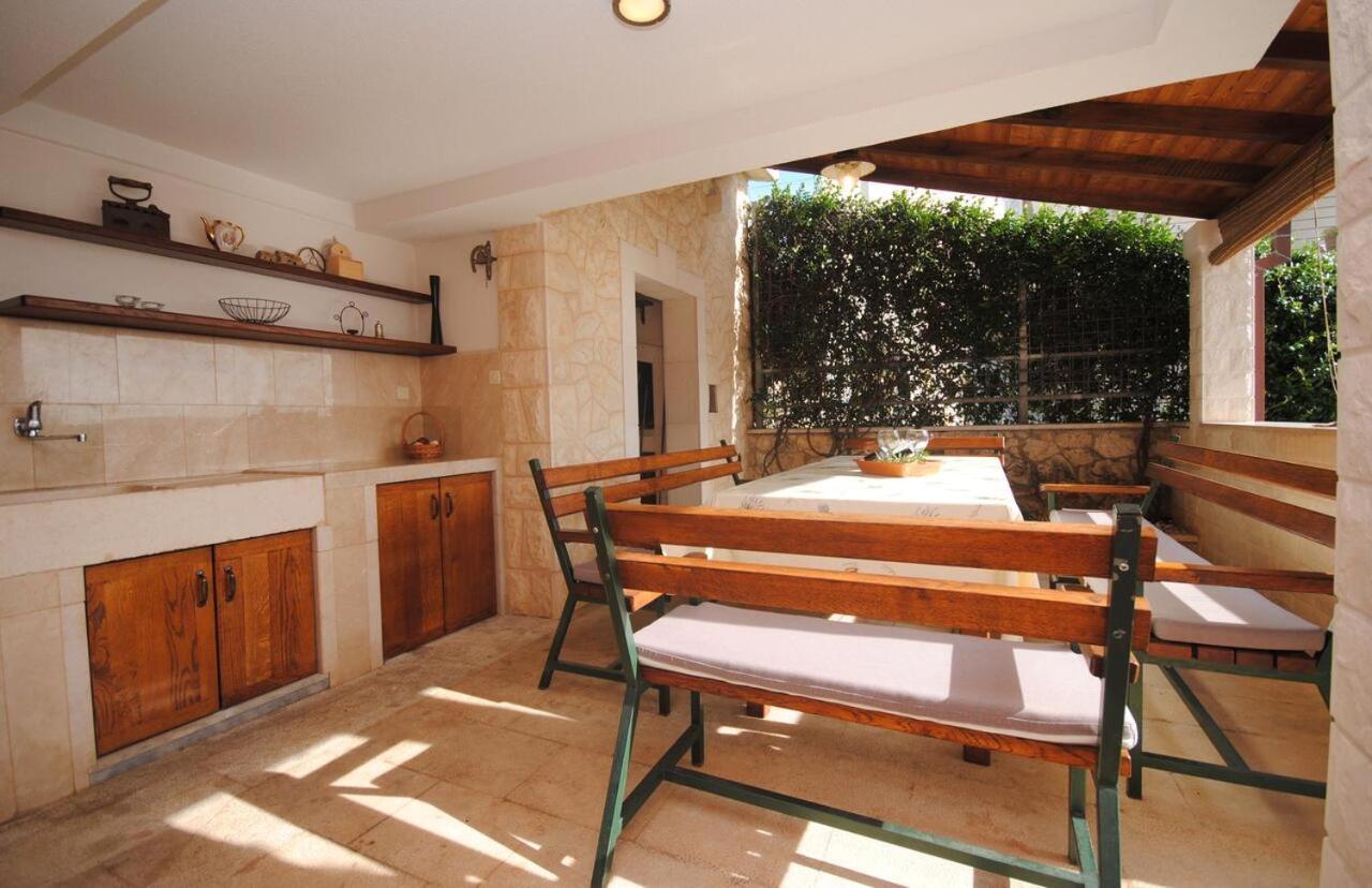 Seaview Luxury Apartment "Lucy" With Terrace & Vintage Summer Kitchen Trogir Luaran gambar