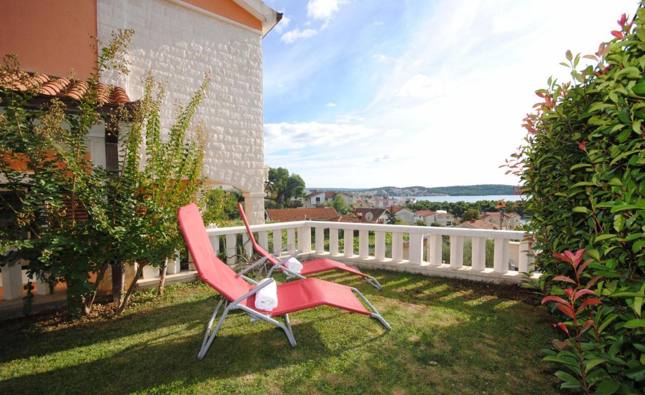 Seaview Luxury Apartment "Lucy" With Terrace & Vintage Summer Kitchen Trogir Luaran gambar