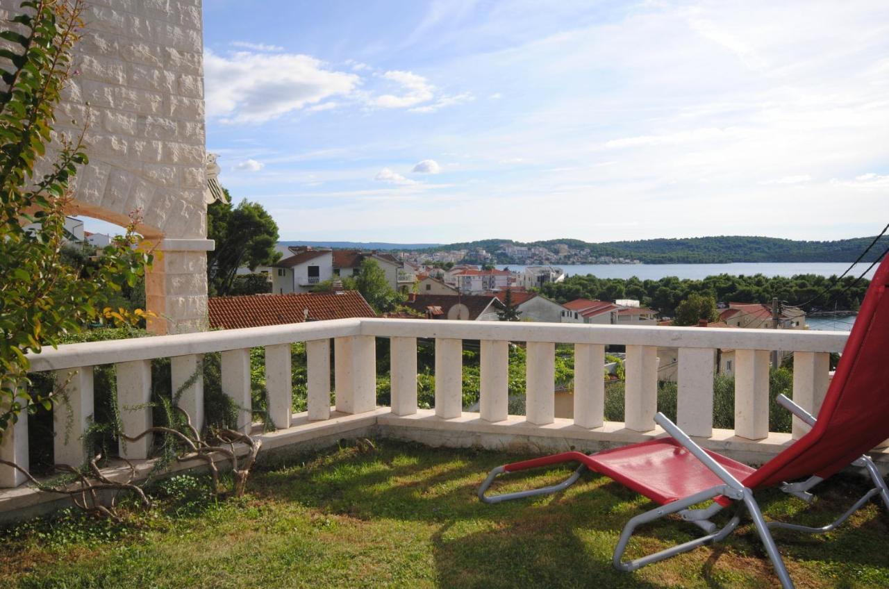 Seaview Luxury Apartment "Lucy" With Terrace & Vintage Summer Kitchen Trogir Luaran gambar